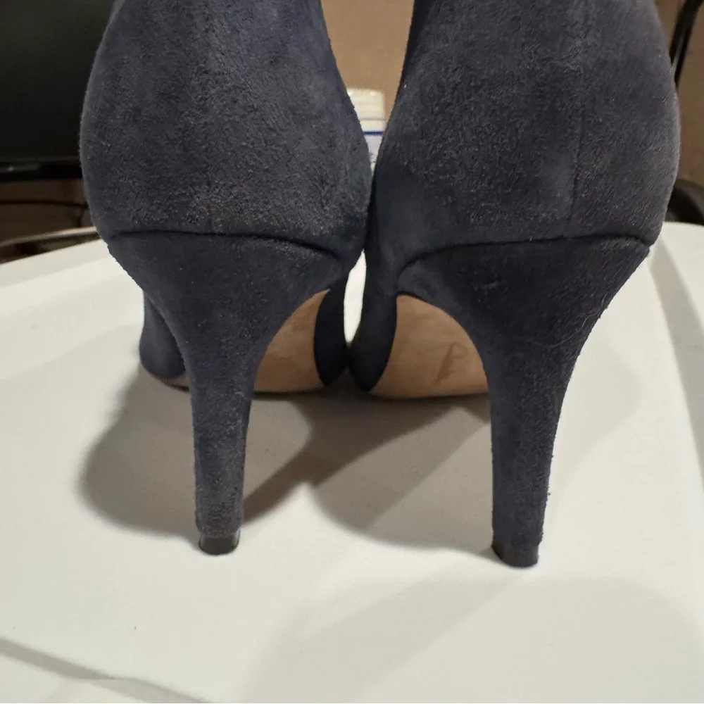Clarks Carlita Quinn Navy Blue Suede Ankle Bootie Heels, Size 7 - Picture 12 of 14
